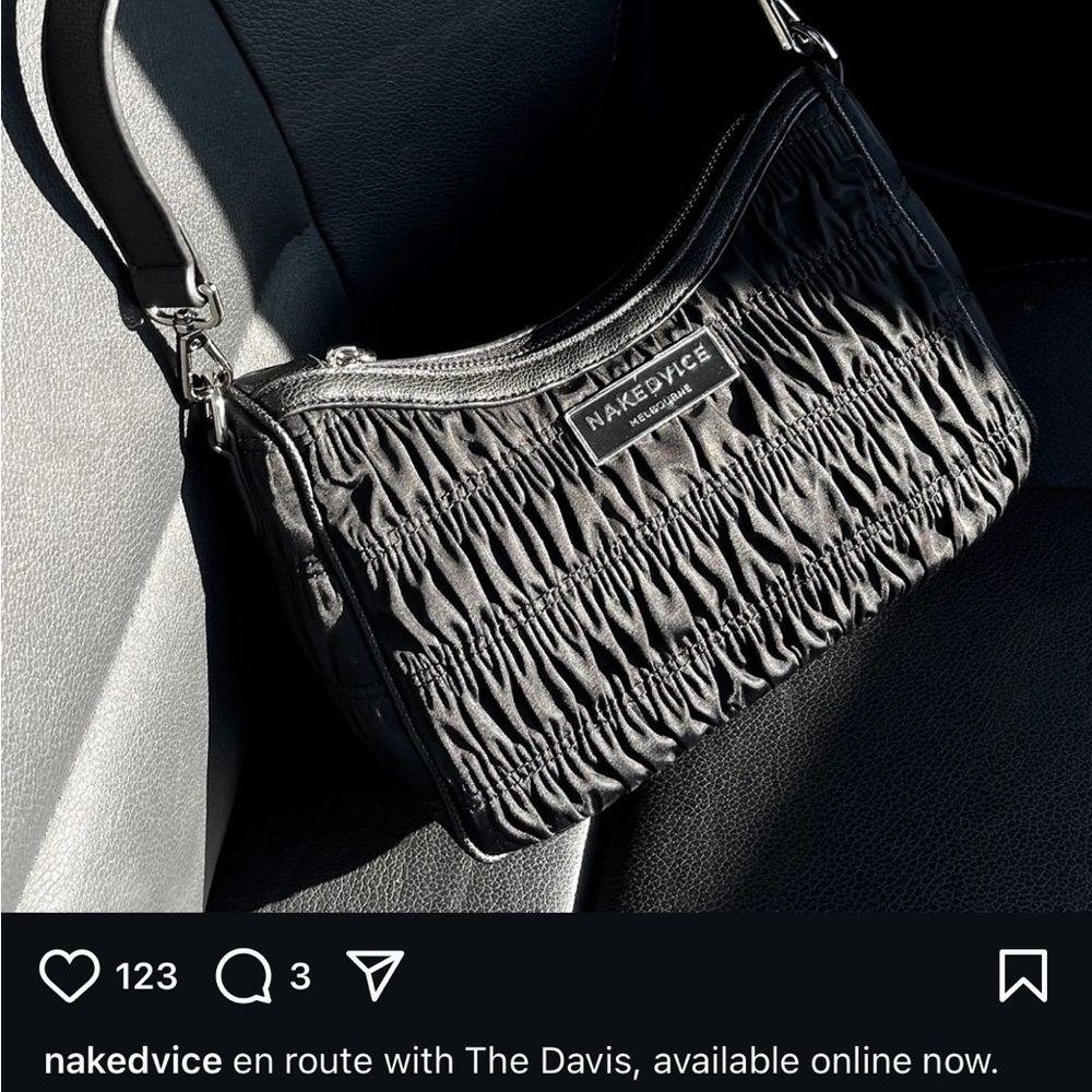 Nakedvice bag